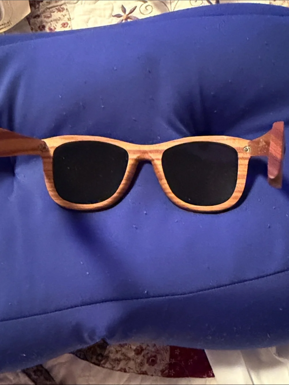 Wood-Style Frame Sunglasses with Dark Lenses
